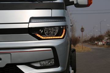 �й�����HOWO С�� 122���� 4X2 3.95�׵��Ų�դʽС��ͼƬ