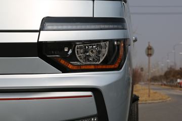 �й�����HOWO С�� 122���� 4X2 3.95�׵��Ų�դʽС��ͼƬ