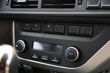 �й�����HOWO С�� 122���� 4X2 3.95�׵��Ų�դʽС��ͼƬ