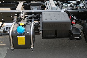 �й�����HOWO С�� 122���� 4X2 3.95�׵��Ų�դʽС��ͼƬ