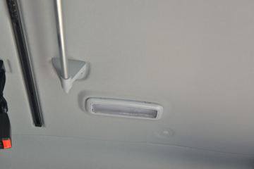 �������ó� ���KR ���ʰ� 260���� 4X2 6.8�ײ�դʽ�ػ���ͼƬ