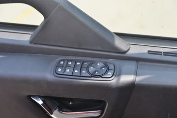 �������ó� ���KR ���ʰ� 260���� 4X2 6.8�ײ�դʽ�ػ���ͼƬ