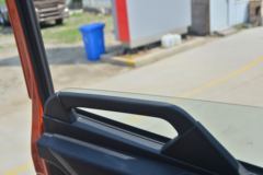 东风商用车 天锦KR 舒适版 260马力 4X2 6.8米仓栅式载货车