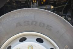 东风商用车 天锦KR 舒适版 260马力 4X2 6.8米仓栅式载货车