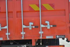 东风商用车 天锦KR 舒适版 260马力 4X2 6.8米仓栅式载货车