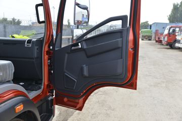 йHOWO  130 4.15׵ʽῨ(ZZ5047XXYF3215E145)ͼƬ
