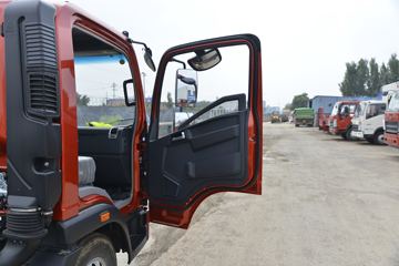 йHOWO  130 4.15׵ʽῨ(ZZ5047XXYF3215E145)ͼƬ