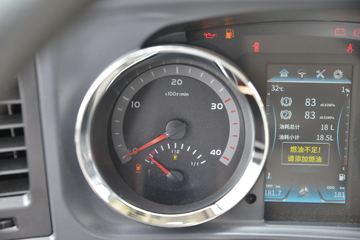 йHOWO  130 4.15׵ʽῨ(ZZ5047XXYF3215E145)ͼƬ