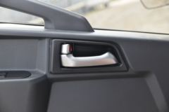 中国重汽HOWO 悍将 130马力 4.15米单排厢式轻卡(ZZ5047XXYF3215E145)