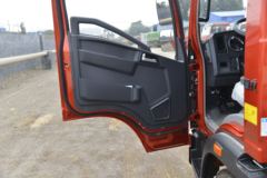 中国重汽HOWO 悍将 130马力 4.15米单排厢式轻卡(ZZ5047XXYF3215E145)