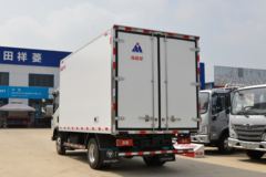福田 时代领航6 150马力 4X2 4.08米冷藏车(国六)(BJ5046XLC9JBA-03)