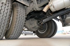 虎V&nbsp;自卸车底盘                                                图片