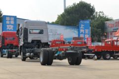 中国重汽 豪沃N5G中卡 250马力 4X2 9.65米厢式载货车(国六)(ZZ5187XXYK711JF1)