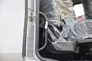 �й����� ����N5G�п� 250���� 4X2 9.65����ʽ�ػ���(����)(ZZ5187XXYK711JF1)ͼƬ