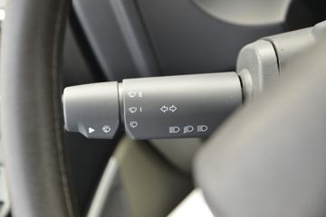 �й����� ����N5G�п� 250���� 4X2 9.65����ʽ�ػ���(����)(ZZ5187XXYK711JF1)ͼƬ