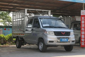 五菱 荣光小卡 1.5L 99马力 汽油 2.31米双排仓栅式微卡(国六)(LZW5028CCYSPWV)