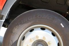 青岛解放 JK6中卡 220马力 4X2 8.3米厢式载货车(国六)(CA5180XXYP28K1L5E6A80)