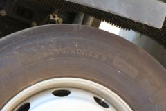 青岛解放 JK6中卡 220马力 4X2 8.3米厢式载货车(国六)(CA5180XXYP28K1L5E6A80)