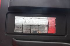 上汽红岩 杰狮C6重卡 440马力 6X4 LNG牵引车(国六)(457后桥)(CQ4257HD12384T)