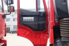 上汽红岩 杰狮C6重卡 440马力 6X4 LNG牵引车(国六)(457后桥)(CQ4257HD12384T)