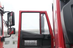 上汽红岩 杰狮C6重卡 440马力 6X4 LNG牵引车(国六)(457后桥)(CQ4257HD12384T)