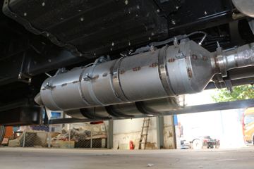 �ൺ��� ��VH�п� 2.0�� 250���� 4X2 8.8����ʽ�ػ���(����)(CA5180XXYPK1L7E6A80)ͼƬ