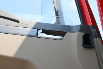 德龙M3000S&nbsp;载货车驾驶室                                               图片