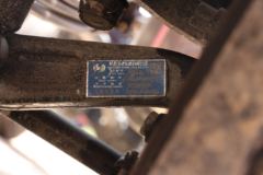陕汽重卡 德龙L3000 旗舰版 245马力 4X2 6.8米仓栅式载货车(国六)(SX5189CCYLA501F2)