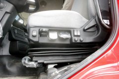 东风商用车 天龙KL重卡 舒适版 300马力 6X2 9.6米厢式载货车(高顶)