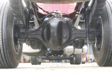 �������ó� ����KL�ؿ� ���ʰ� 300���� 6X2 9.6����ʽ�ػ���(�߶�)ͼƬ