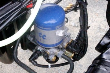 �������ó� ����KL�ؿ� ���ʰ� 300���� 6X2 9.6����ʽ�ػ���(�߶�)ͼƬ