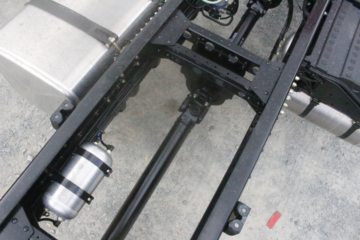 �������ó� ����KL�ؿ� ���ʰ� 300���� 6X2 9.6����ʽ�ػ���(�߶�)ͼƬ