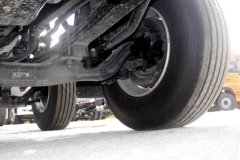 东风商用车 天龙VL重卡 350马力 8X4 9.6米仓栅式载货车(高顶)