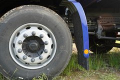 福田 欧曼GTL 6系重卡 290马力 6X2 9.53米栏板载货车(国六)(BJ1259Y6HPS-01)