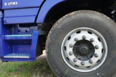 福田 欧曼GTL 6系重卡 290马力 6X2 9.53米栏板载货车(国六)(BJ1259Y6HPS-01)