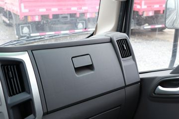 �ִ����ó� ��ͼ200 88���� 4X2 3.7�׵�����ʽ�ῨͼƬ