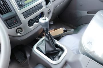 �ִ����ó� ��ͼ200 88���� 4X2 3.7�׵�����ʽ�ῨͼƬ