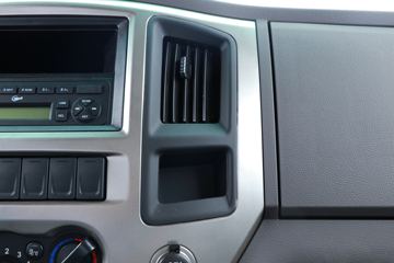 �ִ����ó� ��ͼ200 88���� 4X2 3.7�׵�����ʽ�ῨͼƬ