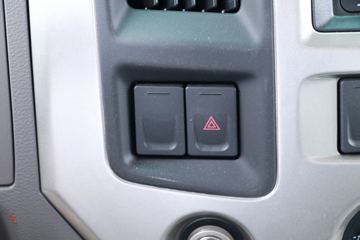 �ִ����ó� ��ͼ200 88���� 4X2 3.7�׵�����ʽ�ῨͼƬ