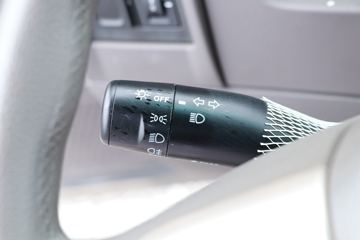 �ִ����ó� ��ͼ200 88���� 4X2 3.7�׵�����ʽ�ῨͼƬ