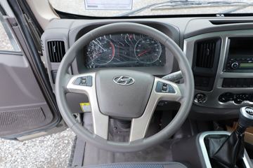 �ִ����ó� ��ͼ200 88���� 4X2 3.7�׵�����ʽ�ῨͼƬ