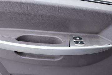 �ִ����ó� ��ͼ200 88���� 4X2 3.7�׵�����ʽ�ῨͼƬ