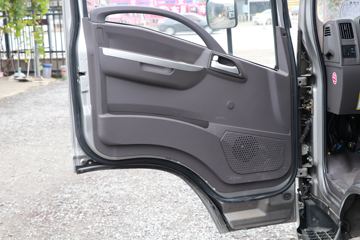 �ִ����ó� ��ͼ200 88���� 4X2 3.7�׵�����ʽ�ῨͼƬ