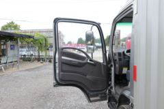 现代商用车 泓图200 88马力 4X2 3.7米单排厢式轻卡(CHM5041XXYEDF28V)