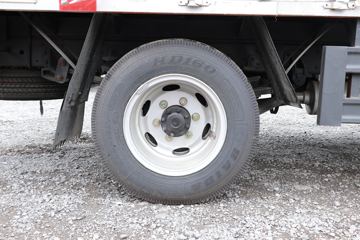 �ִ����ó� ��ͼ200 88���� 4X2 3.7�׵�����ʽ�ῨͼƬ