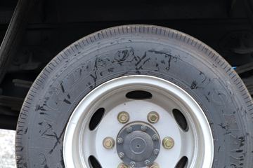 �ִ����ó� ��ͼ200 88���� 4X2 3.7�׵�����ʽ�ῨͼƬ