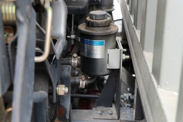 �ִ����ó� ��ͼ200 88���� 4X2 3.7�׵�����ʽ�ῨͼƬ