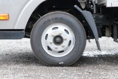 现代商用车 泓图200 88马力 4X2 3.7米单排厢式轻卡(CHM5041XXYEDF28V)