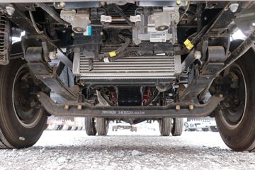 �ִ����ó� ��ͼ200 88���� 4X2 3.7�׵�����ʽ�ῨͼƬ