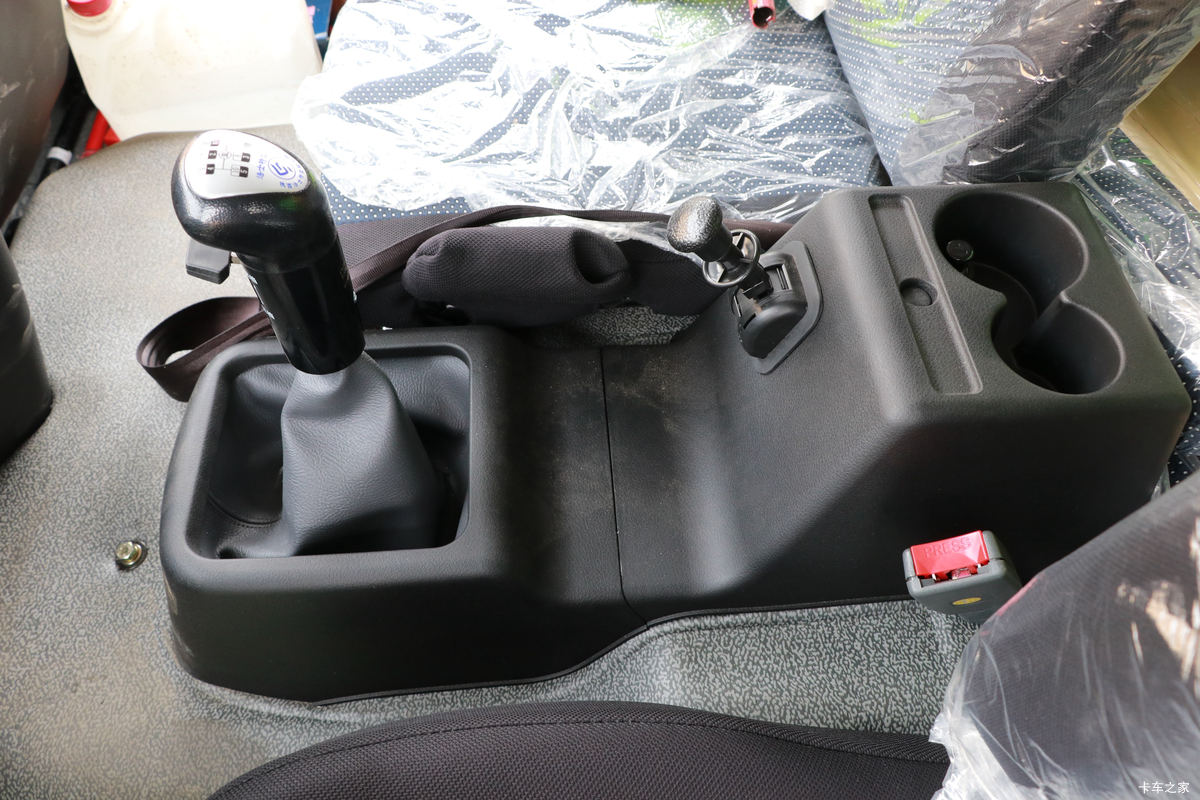 Ͽ R60D 260 8X4 6.2ж(NJA3310RPD56V)ʻ                                               